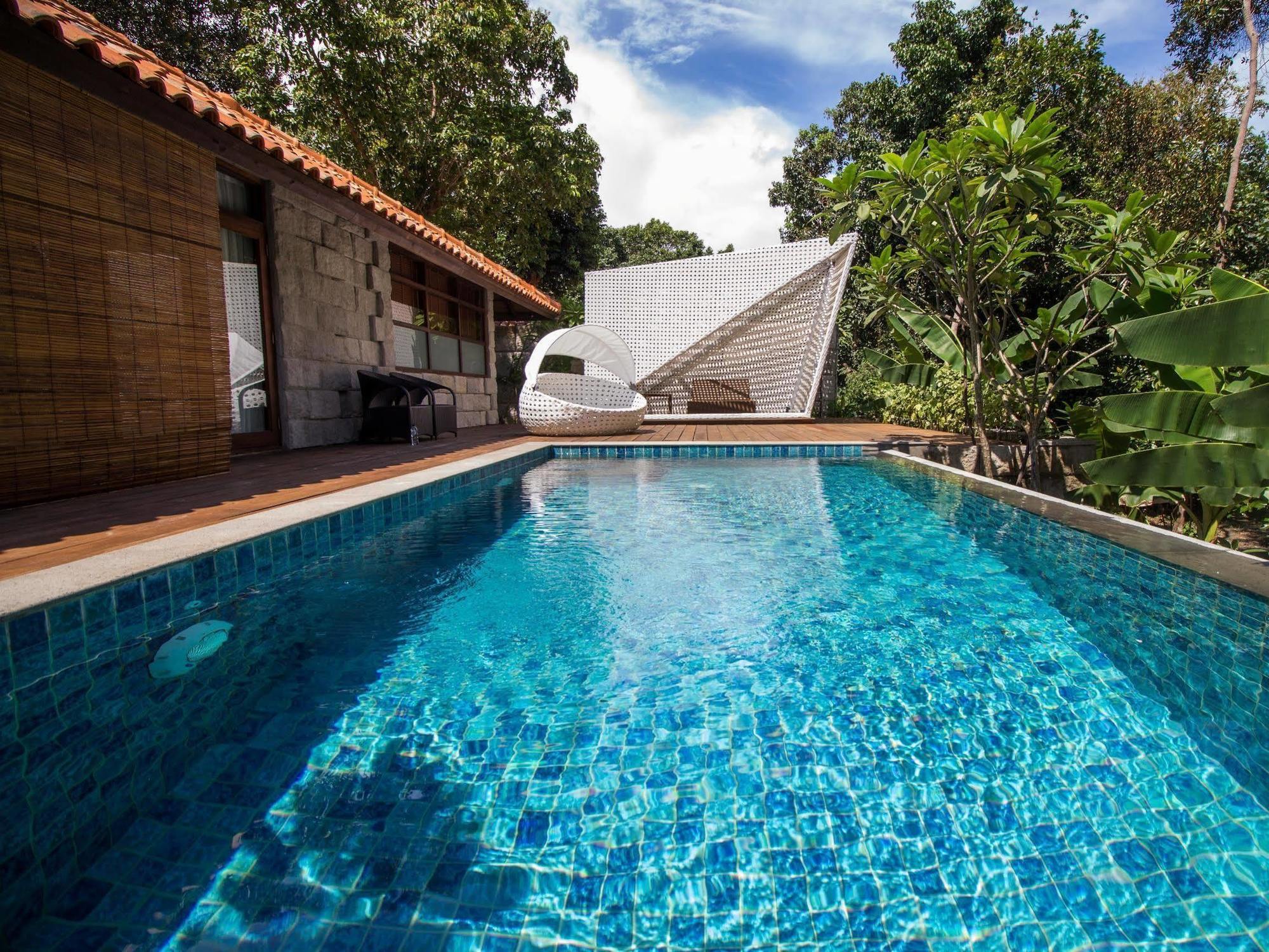 Arumdalu Private Resort Belitung Exterior photo